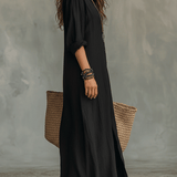 Vestido maxi bohemio negro con botones en la parte delantera
