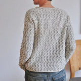 Victoria | Suéter gris elegante con escote en U