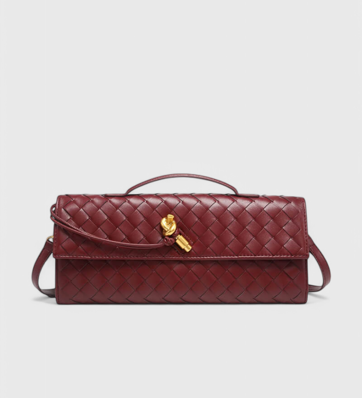 Melanie Clutch con Detalle de Nudo Dorado