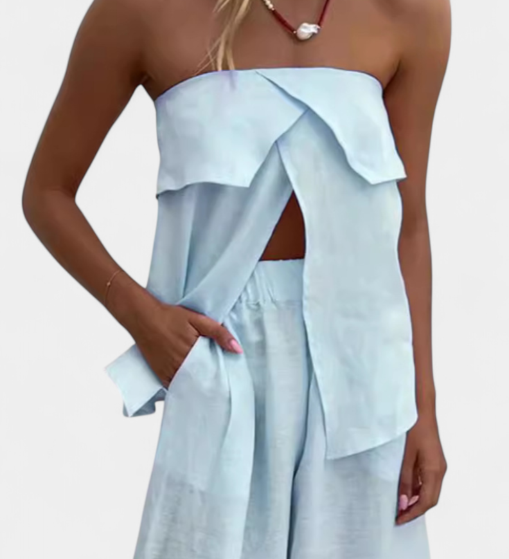 Oriana Conjunto Strapless con Falda de Abertura en Color Liso